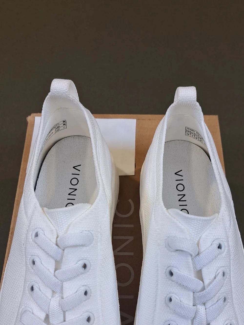 Vionic Winny Knit Sneaker - Color: White - Size: Women 8.5 - Picture 4 of 9